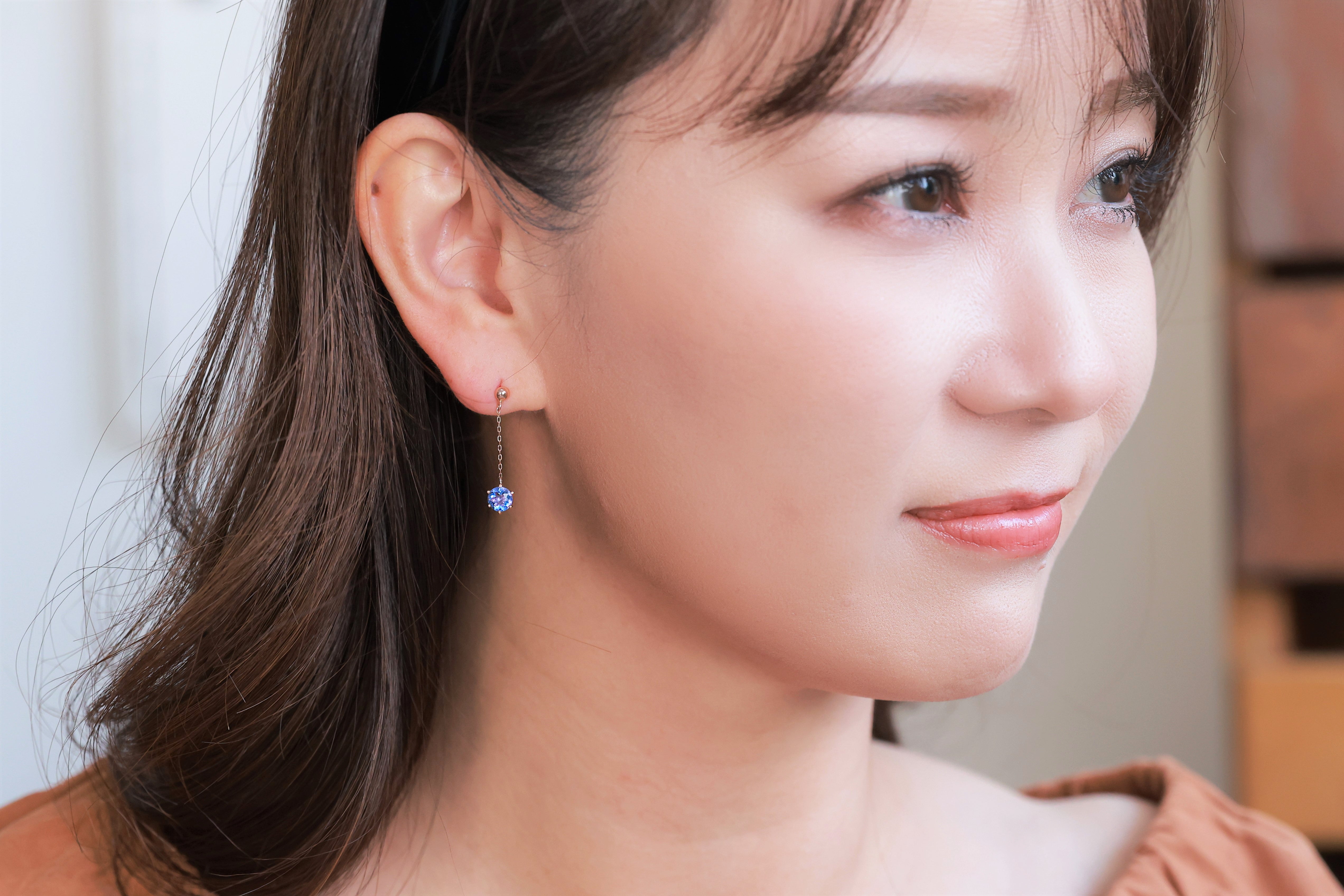 カラーチェンジフローライト 6本爪ぶら下がりピアス レディース K10 10金